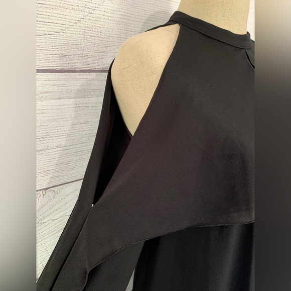 Missoni Crew Neck Knee-Length
Dress - Black Dresses - Picture 3 of 15